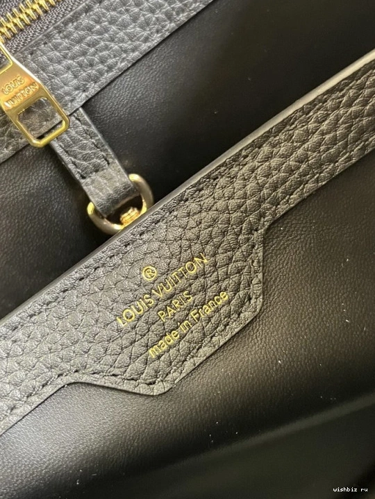 WIS MM LOUIS CAPUCINES VUITTON 0904